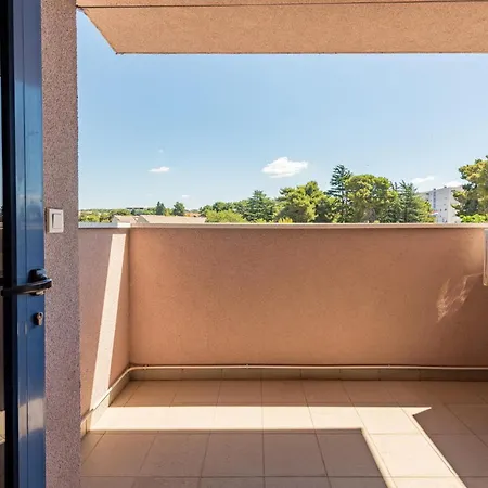 Awesome In With Kitchen Apartment